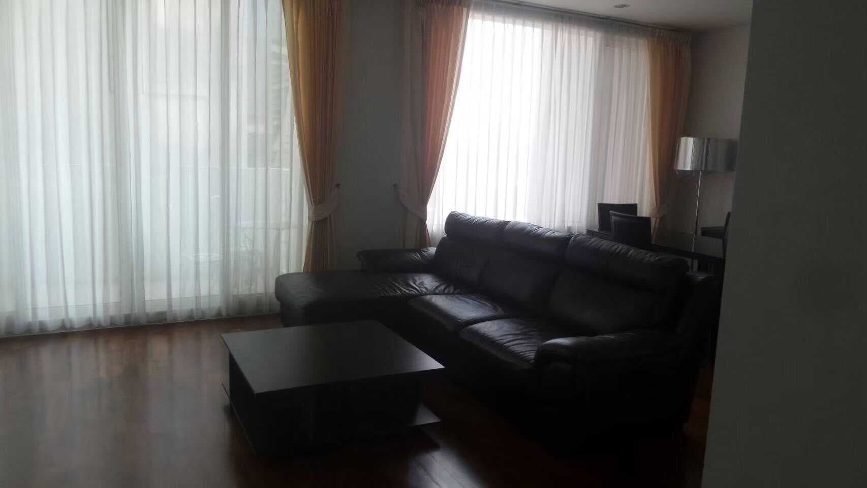 12734 – 196_living_room.jpg