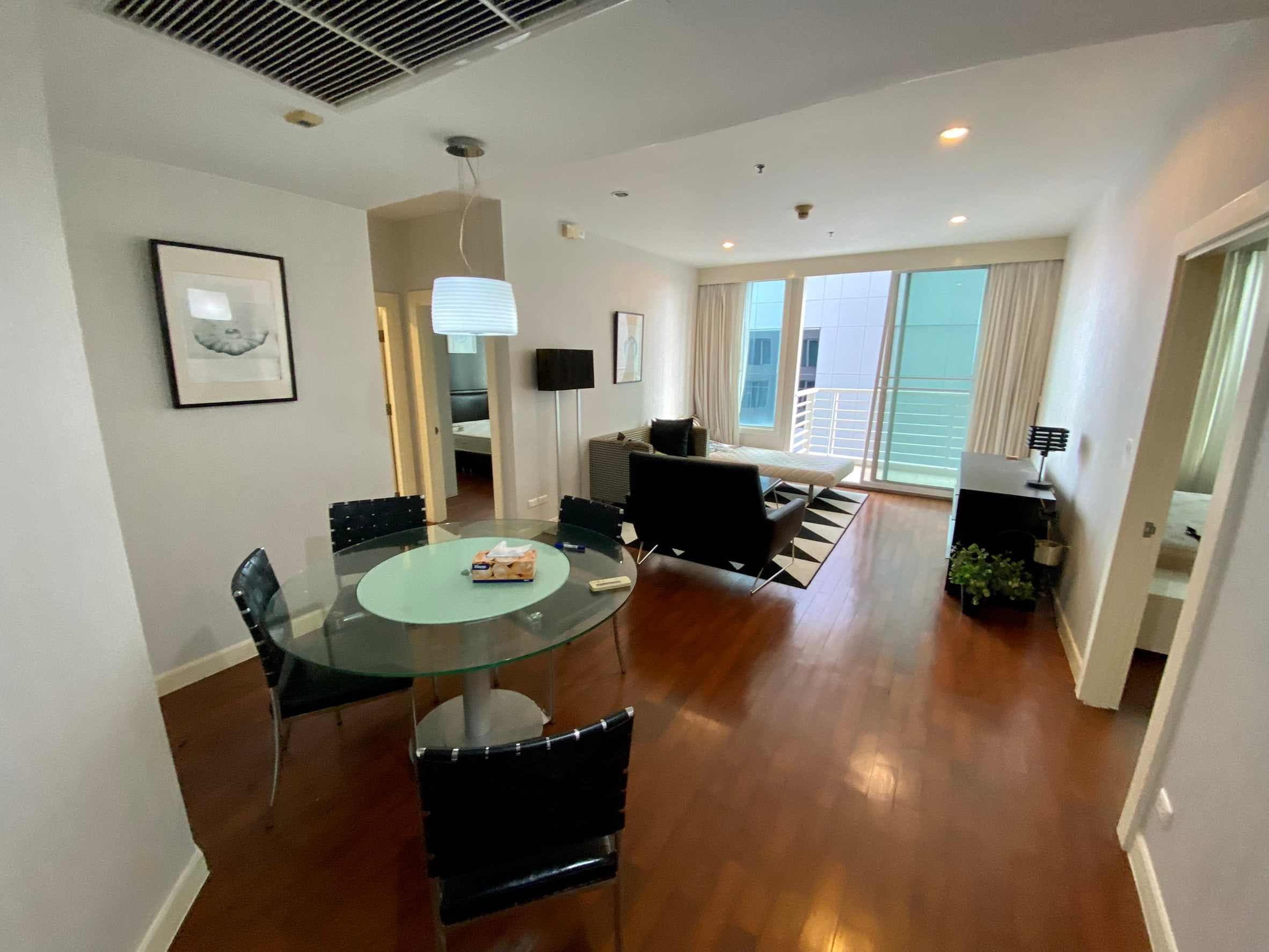 12736 – 1119_living_room.jpg