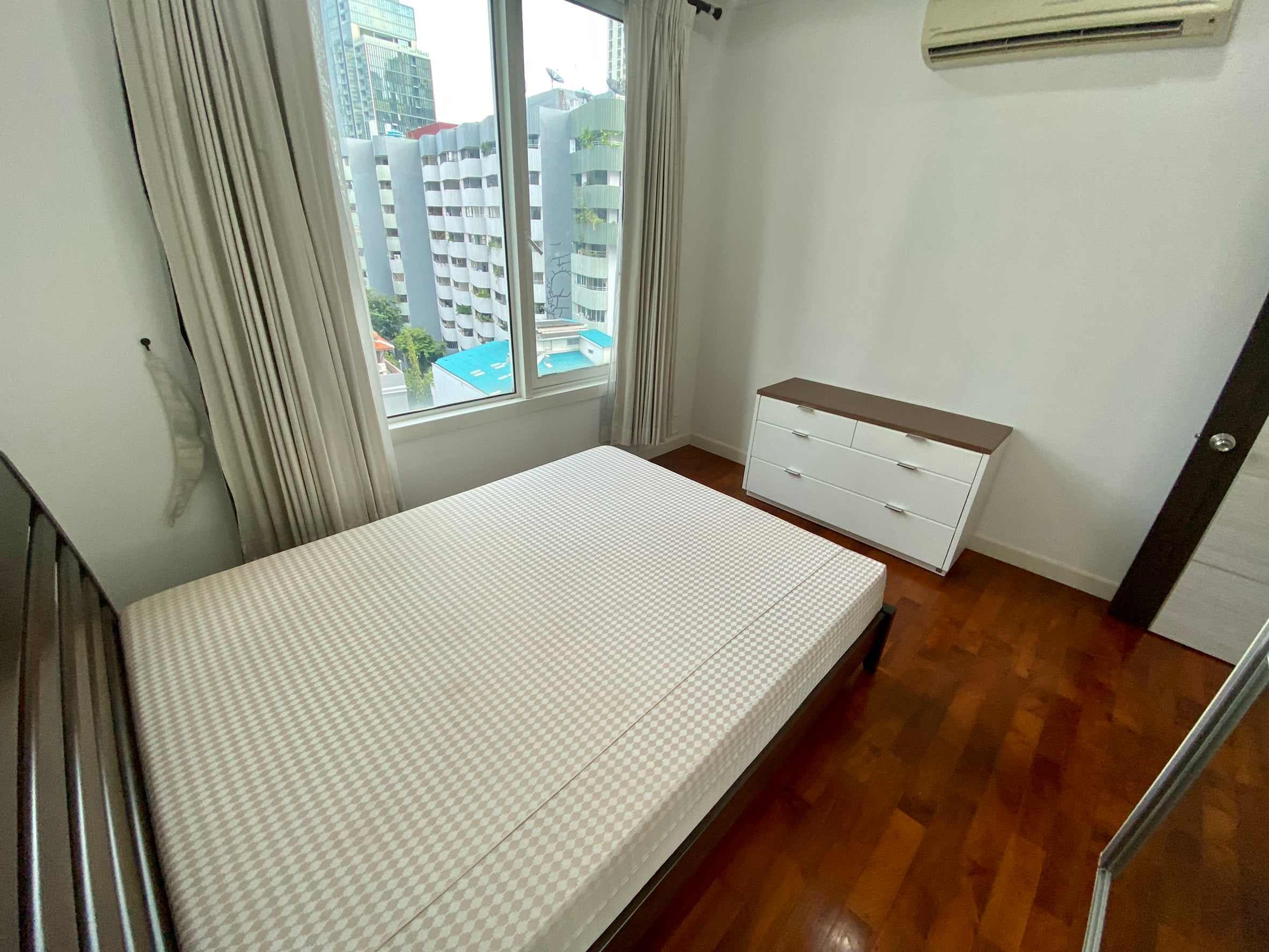 12738 – 242_bedroom.jpg