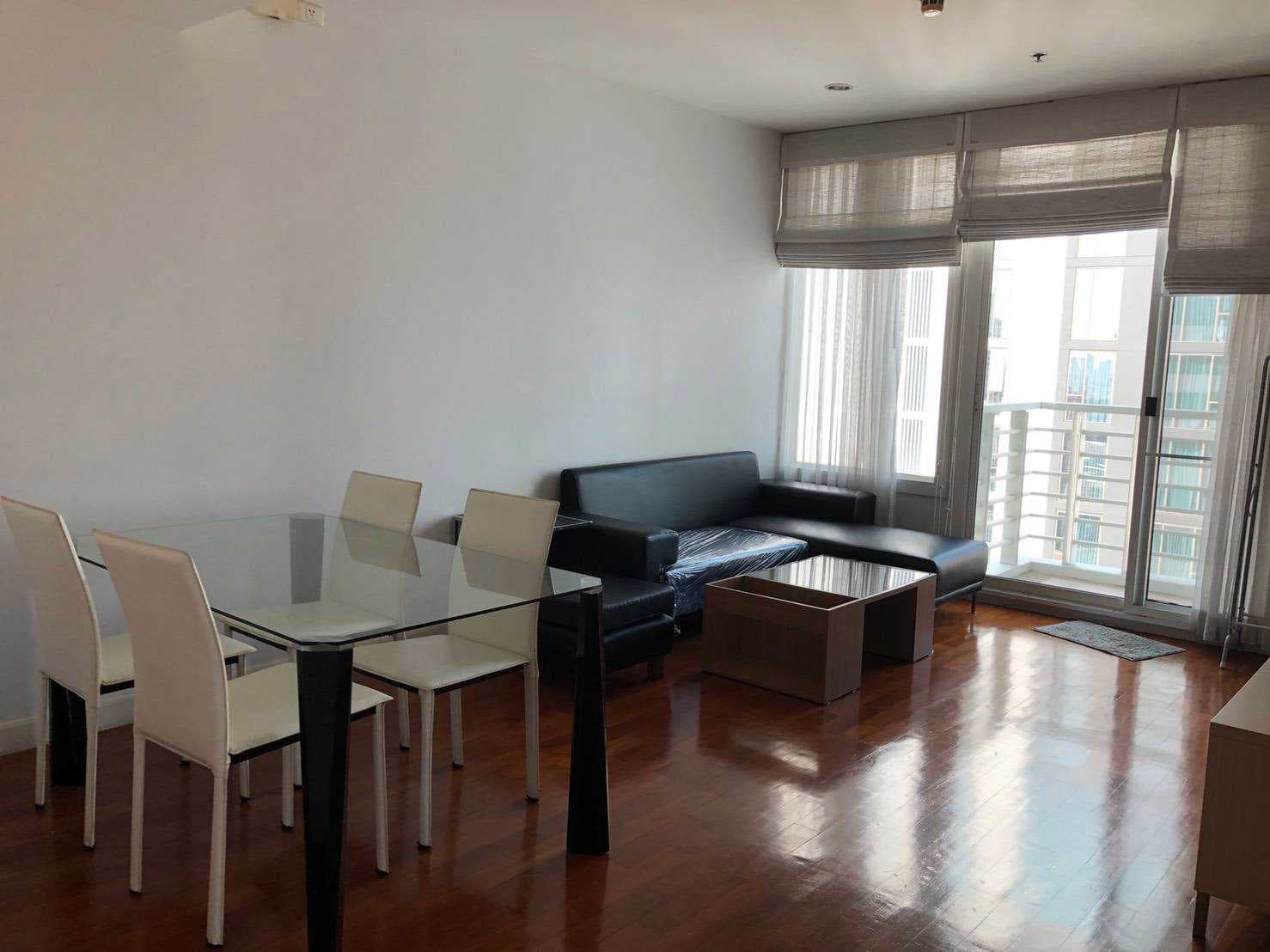 12741 – 170_living_room.jpg