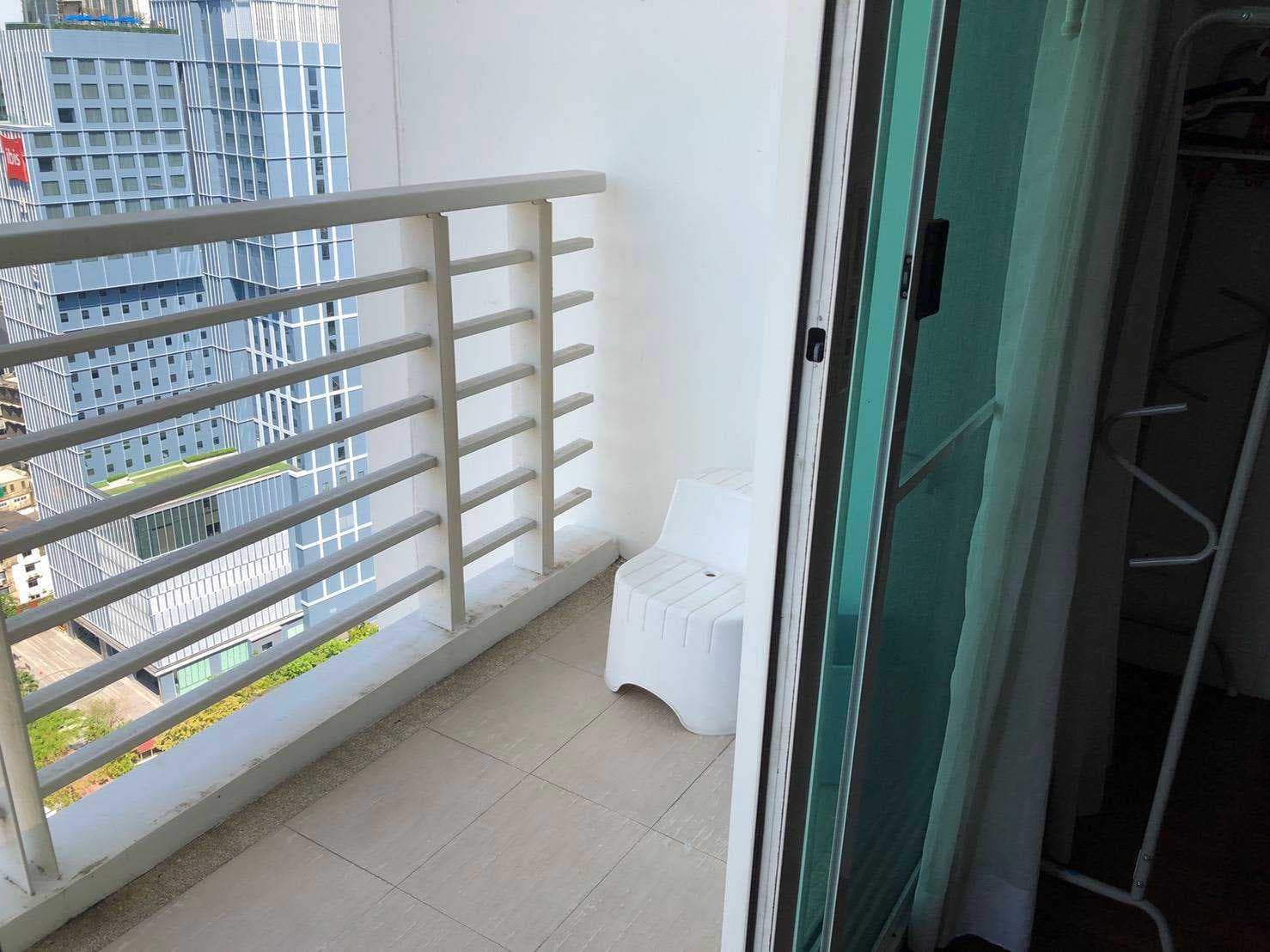 12741 – 603_terrace.jpg