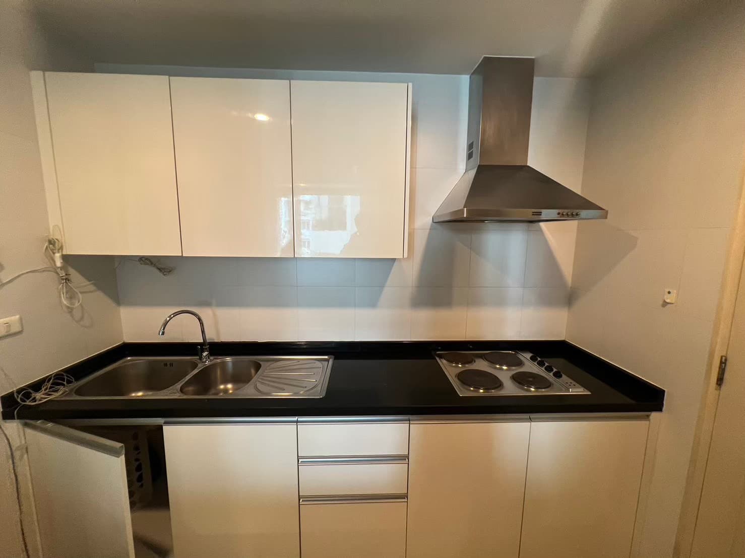 12743 – 422_kitchen.jpg