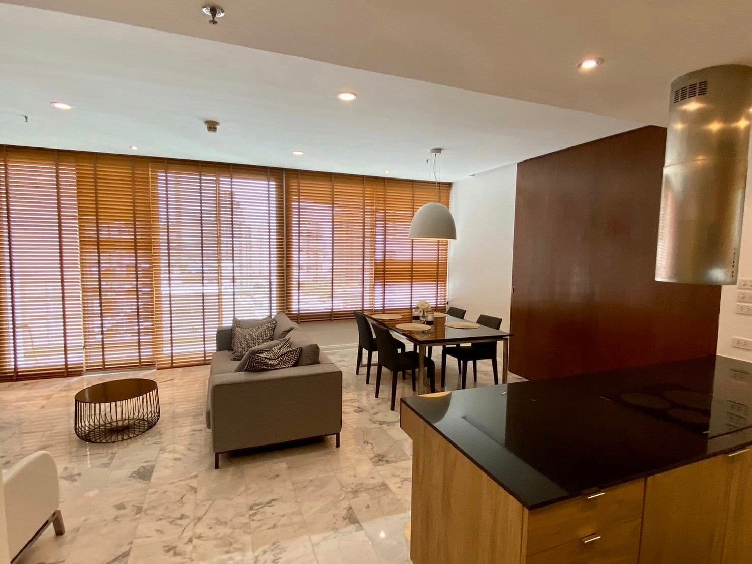 12754 – 145_living_room.jpg