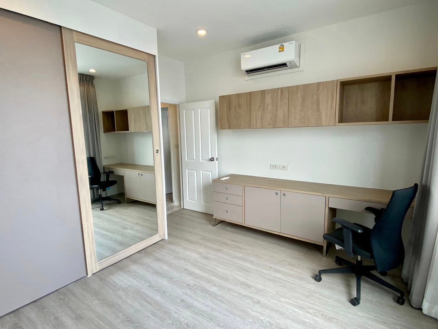 12754 – 718_other.jpg