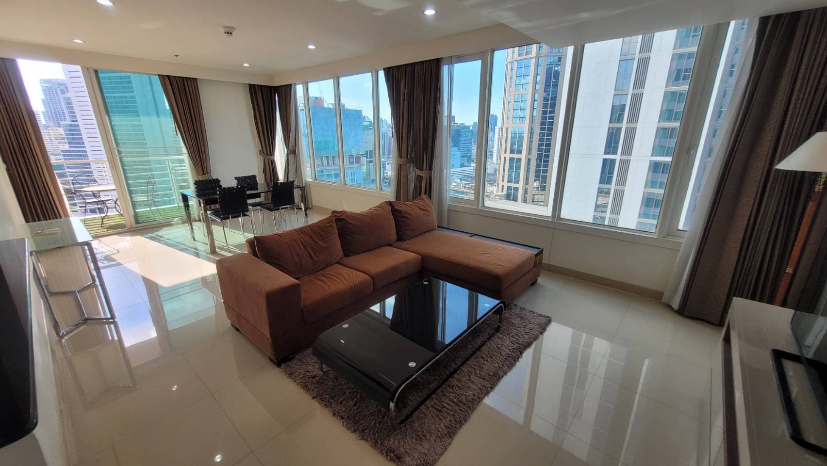 12759 – 130_living_room.jpg