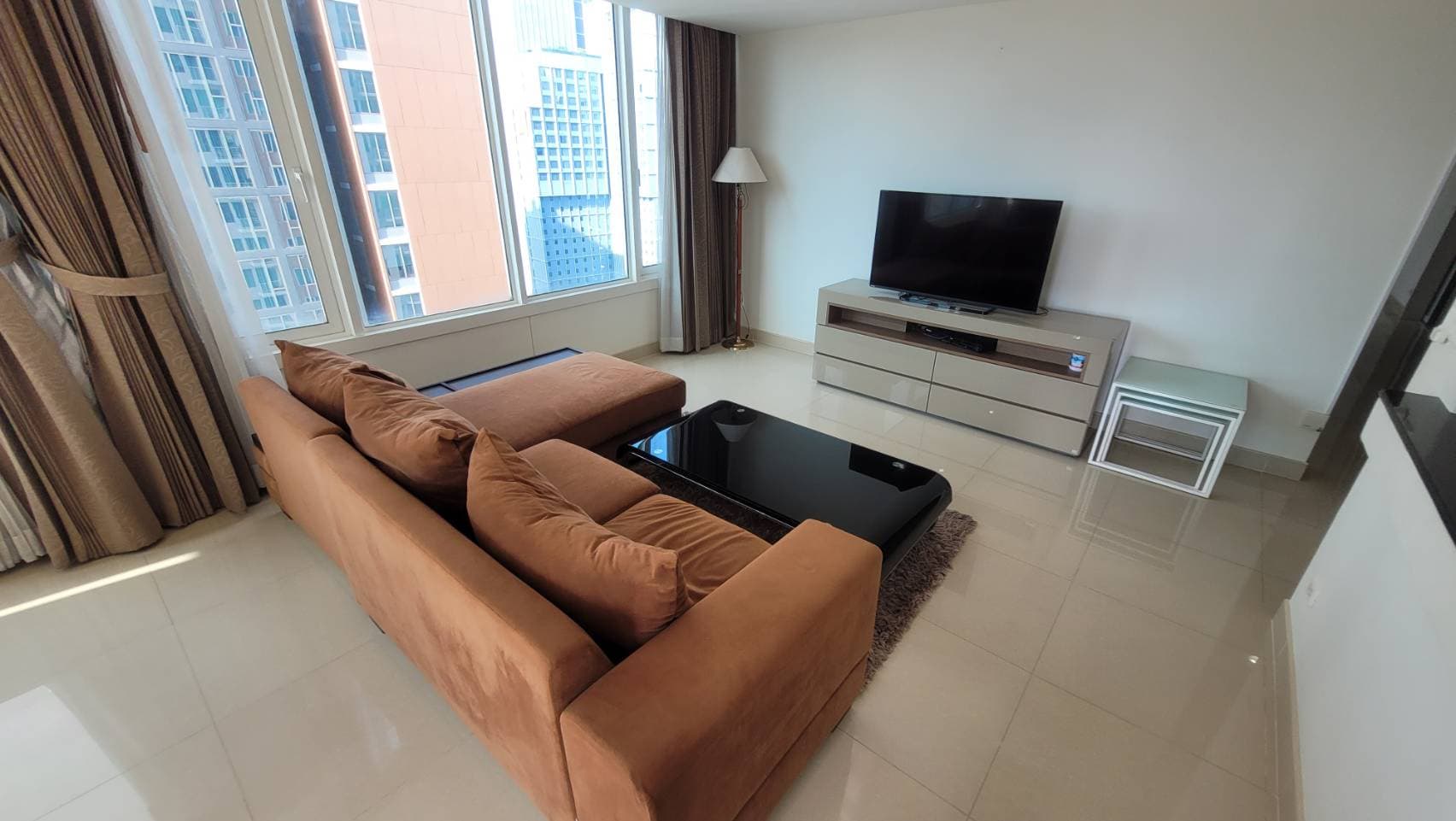 12759 – 149_living_room.jpg