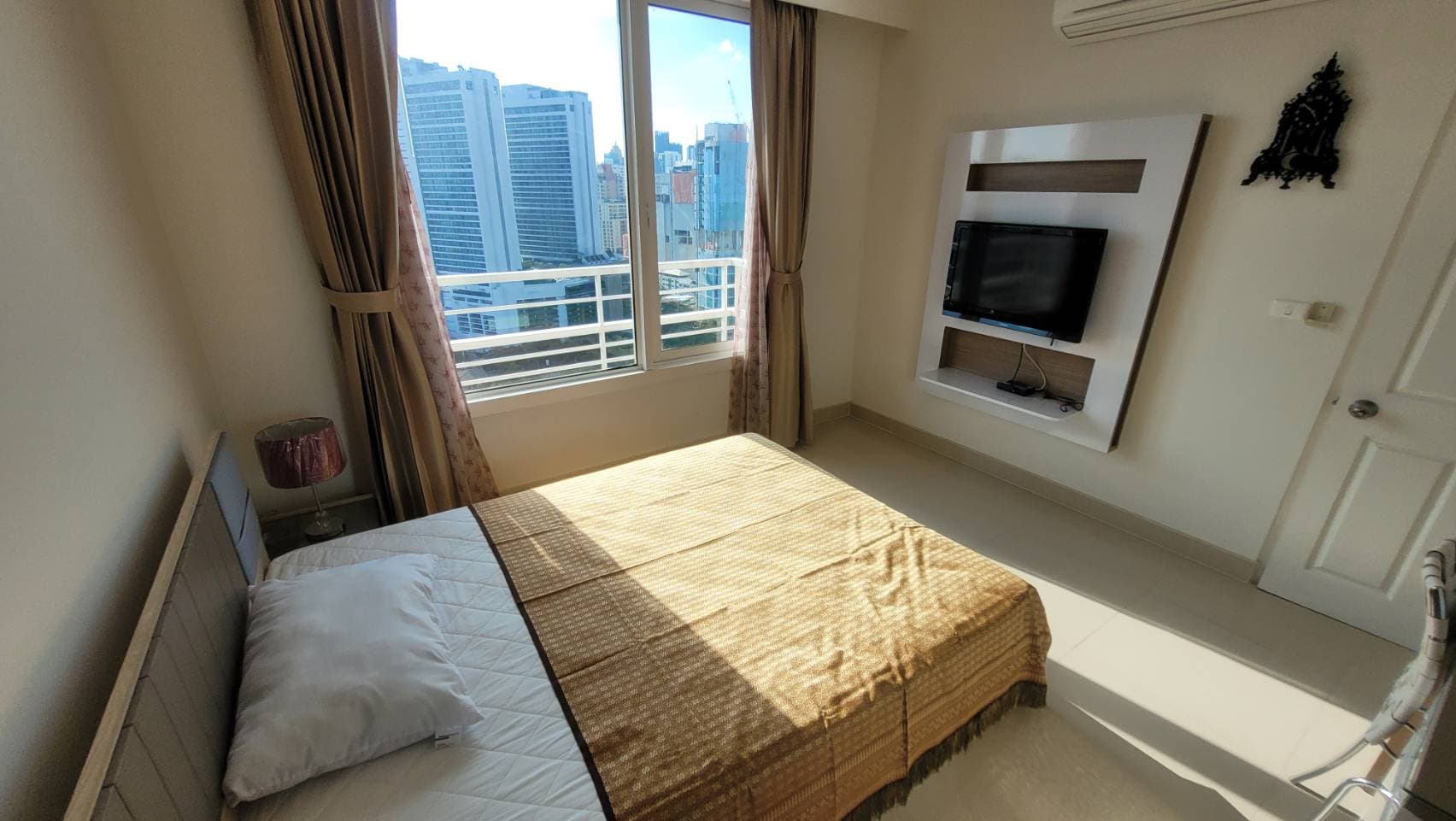 12759 – 214_bedroom.jpg