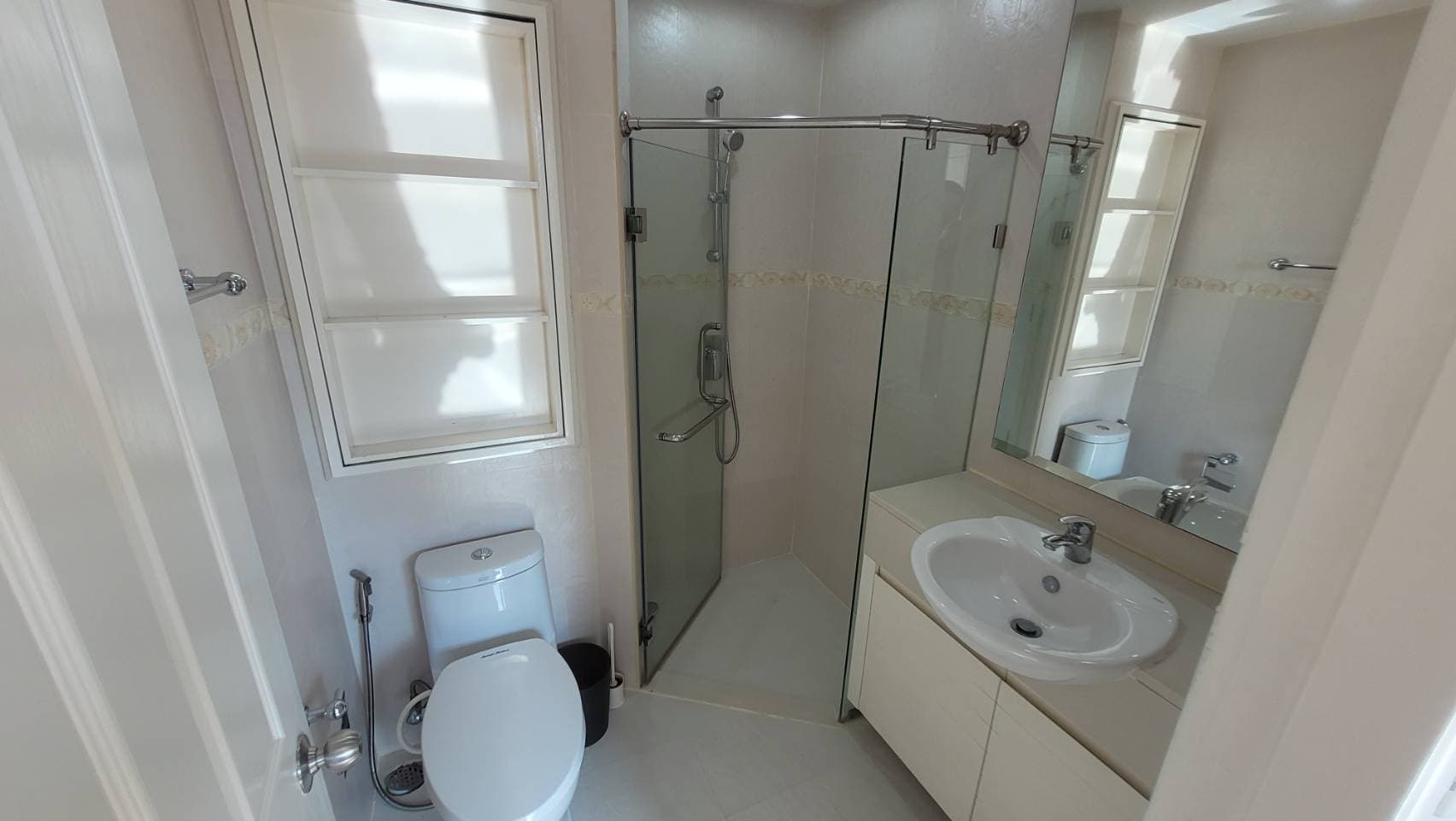 12759 – 343_bathroom.jpg